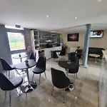 Les Beaux Soleils Hotel Cergy