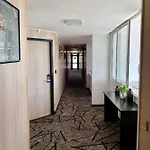 Les Beaux Soleils Hotel