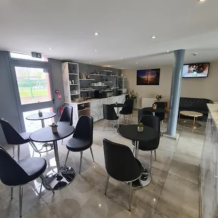 Les Beaux Soleils Hotel Cergy