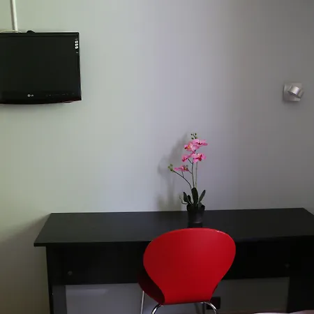 Hotel Les Beaux Soleils Cergy