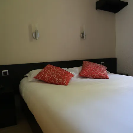 Les Beaux Soleils Hotel
