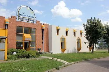 Отель Les Beaux Soleils 3*
