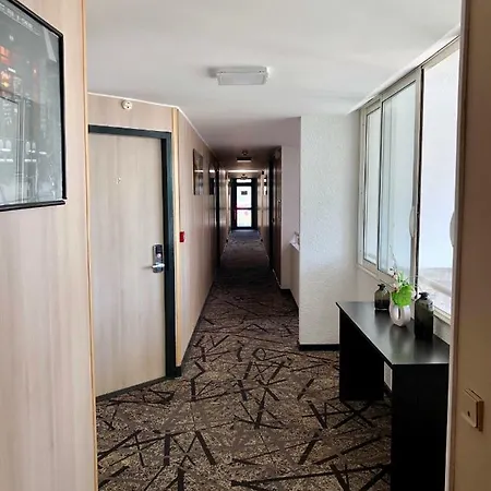 Les Beaux Soleils Hotel