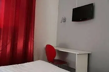 Hotel Les Beaux Soleils Osny